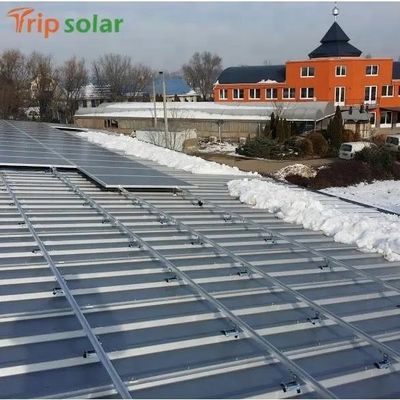 太陽電池パネルを風景/肖像画方向に設置するための太陽電池鉄道コネクタクランプ